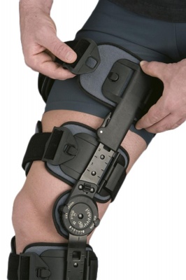 Ортез для фиксации коленного сустава 94260 "Orliman" в магазине Склад Медтехники